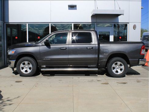 Used 2020 RAM 1500 4x4 Crew Cab image 5