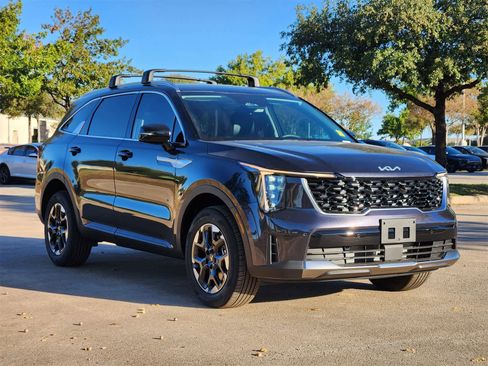 New 2026 Kia Sorento S image 3