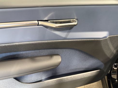 New 2026 Volvo EX30 Plus w/ Protection Package Premier image 11