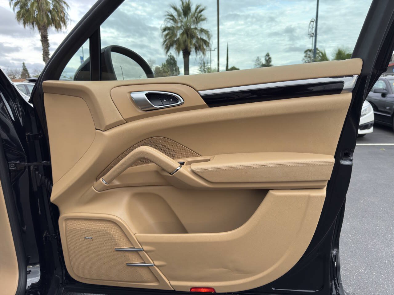 Used 2014 Porsche Cayenne S AWD/4WD image 14