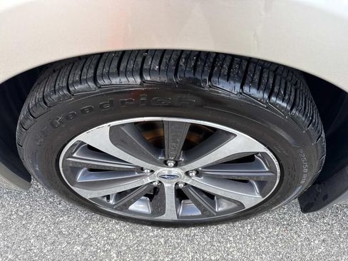 Used 2017 Subaru Legacy 2.5i Limited AWD/4WD image 11