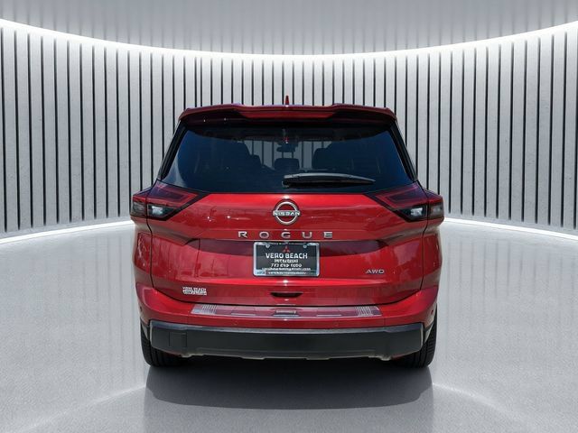 Used 2025 Nissan Rogue SV AWD/4WD image 5