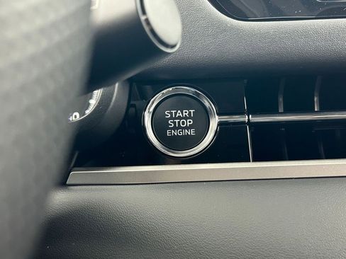 New 2026 Mitsubishi Outlander SE image 36