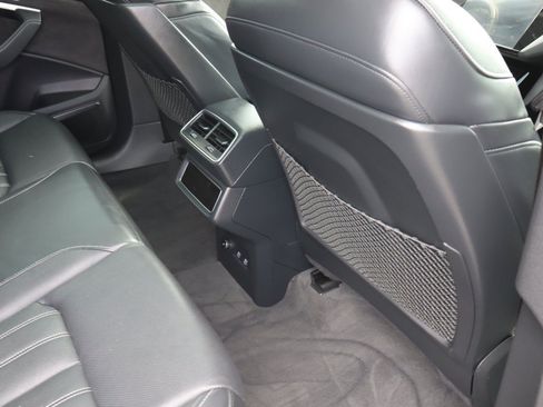 Used 2021 Audi e-tron Prestige w/ Prestige Package AWD/4WD image 26