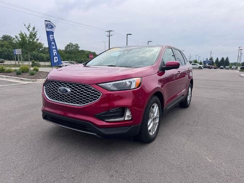 Certified 2024 Ford Edge SEL w/ Convenience Package AWD/4WD image 2