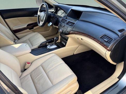 Used 2010 Honda Crosstour EX-L image 21