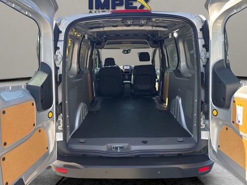 Used 2019 Ford Transit Connect XLT image 24