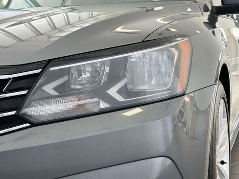 Used 2019 Volkswagen Passat 2.0T Wolfsburg image 11
