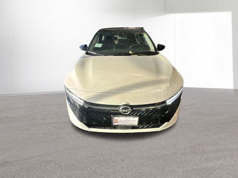 New 2026 Nissan Sentra SR w/ Floor Mat Package image 25