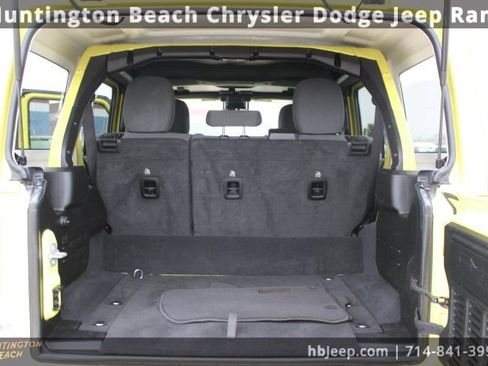 Used 2024 Jeep Wrangler Unlimited Sahara image 38