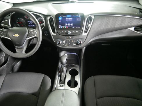 Used 2022 Chevrolet Malibu LT FWD image 10