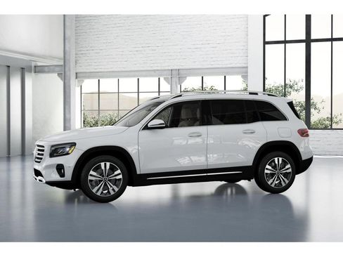 New 2026 Mercedes-Benz GLB 250 4MATIC image 36