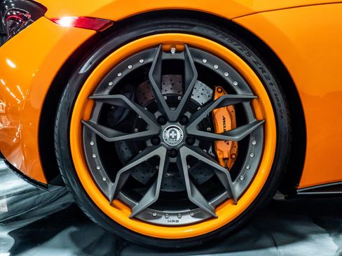 Used 2018 McLaren 570S Spider image 19