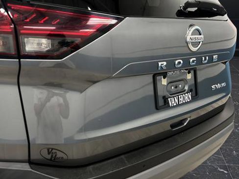 Used 2021 Nissan Rogue SV AWD/4WD image 34
