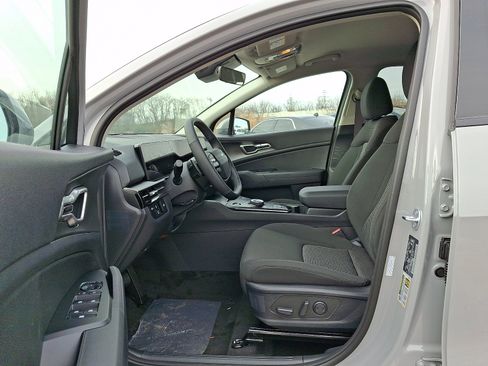 New 2026 Kia Sportage S image 9