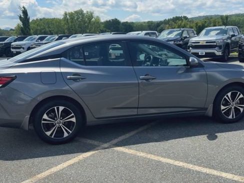 Used 2022 Nissan Sentra SV w/ Trunk Package FWD image 9