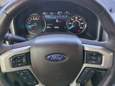 Used 2020 Ford F150 Lariat w/ Equipment Group 502A Luxury AWD/4WD image 29