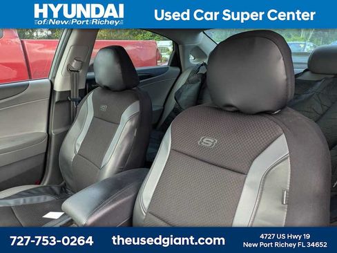 Used 2014 Hyundai Sonata Limited w/ Technology Package 05 FWD image 3