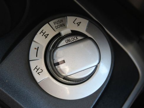 Used 2018 Toyota 4Runner SR5 Premium AWD/4WD image 35