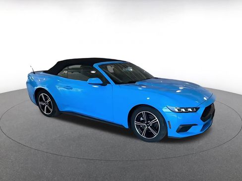 Used 2024 Ford Mustang Premium image 2