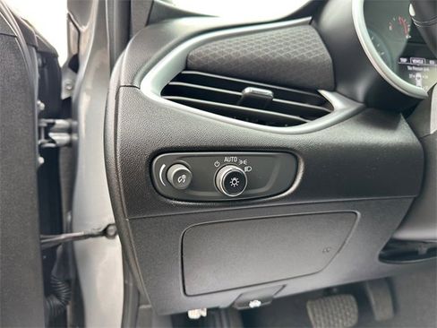 Used 2023 Chevrolet Malibu LT image 21