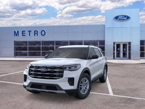 New 2026 Ford Explorer Active AWD/4WD image 3