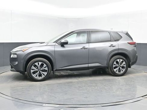 Used 2022 Nissan Rogue SV image 6