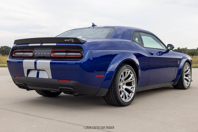 Used 2022 Dodge Challenger SRT Hellcat RWD image 8