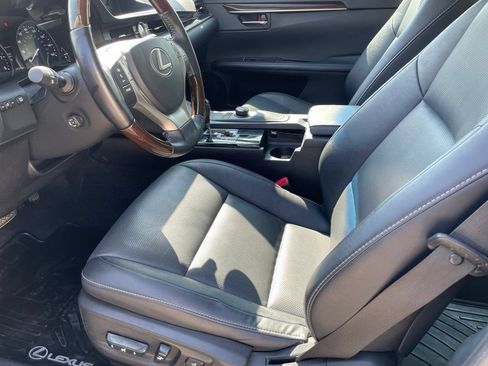 Used 2014 Lexus ES 350 w/ Premium Package FWD image 9