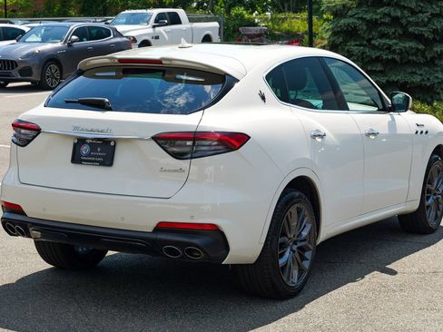 Used 2023 Maserati Levante Modena AWD/4WD image 7