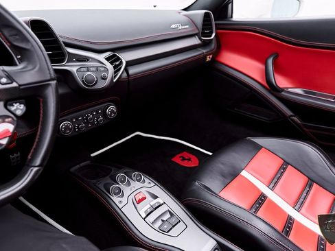 Used 2014 Ferrari 458 Spider RWD image 74