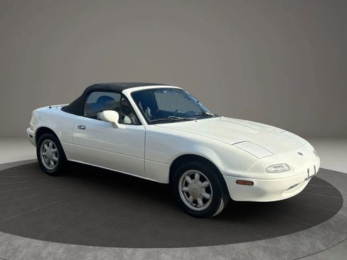Used 1993 MAZDA MX-5 Miata Limited Edition image 3
