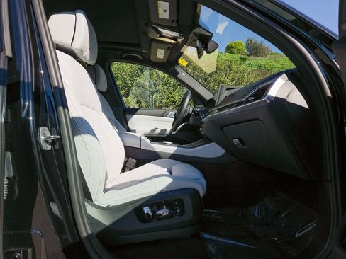 Used 2024 BMW X5 sDrive40i w/ M Sport Package image 23