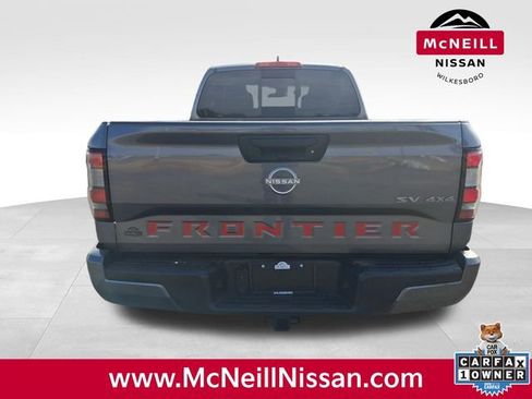 Used 2023 Nissan Frontier SV image 7
