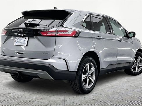 Used 2022 Ford Edge SEL w/ Convenience Package image 2
