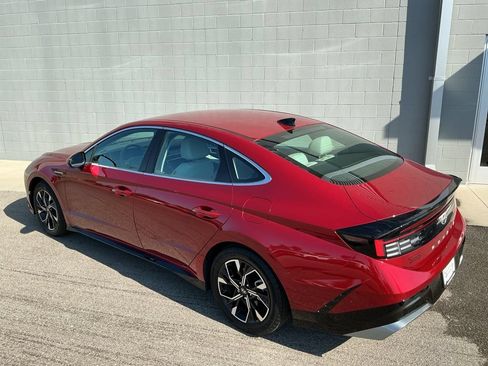 Used 2024 Hyundai Sonata SEL AWD/4WD image 7