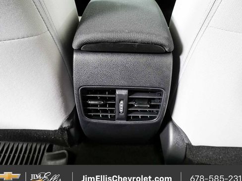 Used 2022 Toyota Corolla Cross L FWD image 18