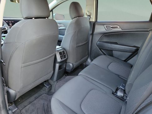 Certified 2024 Kia Sportage LX FWD image 6
