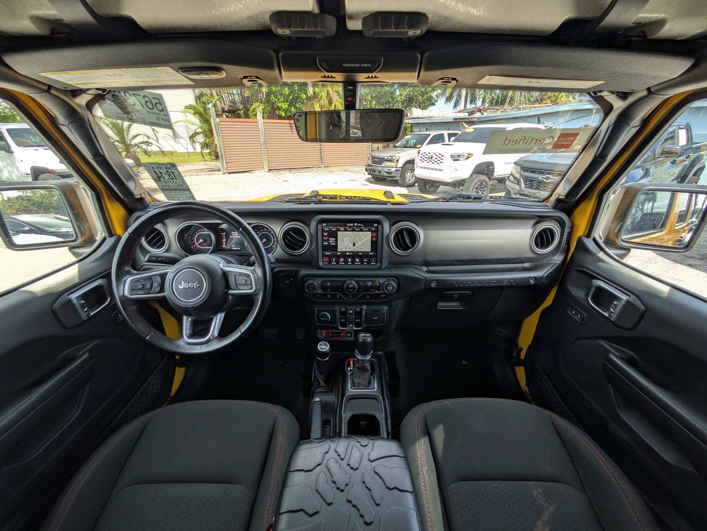 Used 2018 Jeep Wrangler Unlimited Rubicon AWD/4WD image 32