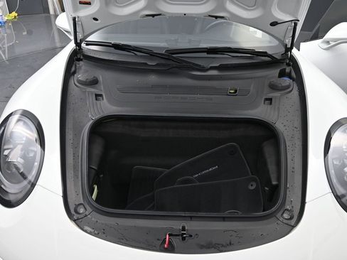 Certified 2018 Porsche 911 Carrera 4 image 16