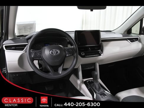 Certified 2025 Toyota Corolla Cross L image 6