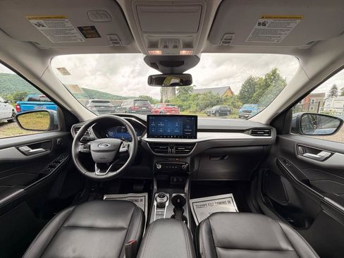 Used 2025 Ford Escape Platinum AWD/4WD image 18