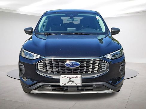 Used 2024 Ford Escape Active AWD/4WD image 2