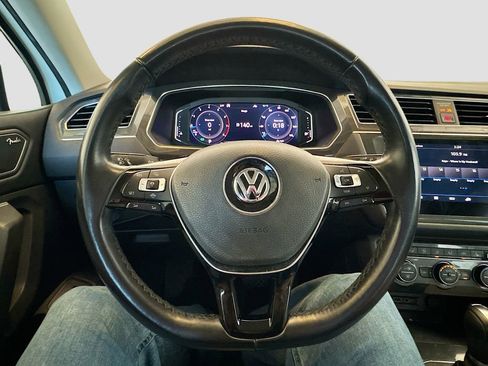 Used 2019 Volkswagen Tiguan SEL Premium w/ 3rd Row Seat Package image 14
