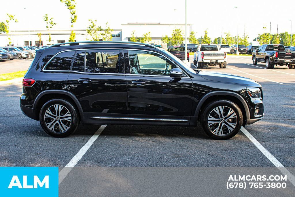 Used 2024 Mercedes-Benz GLB 250 4MATIC image 8