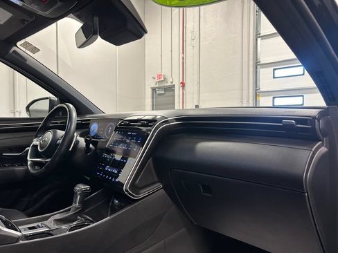 Used 2023 Hyundai Santa Cruz SEL Premium AWD/4WD image 34