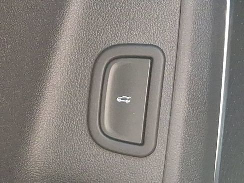 Certified 2025 Chevrolet Traverse RS AWD/4WD image 28