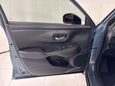 Used 2024 Honda HR-V Sport image 17