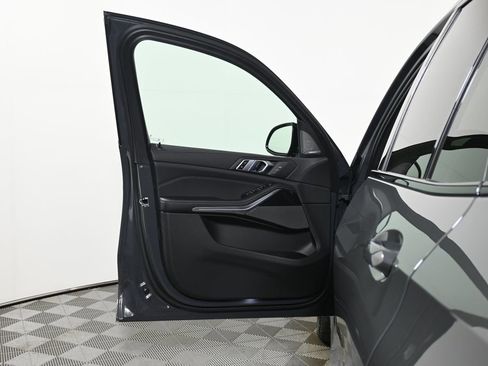 New 2026 BMW X5 xDrive40i w/ M Sport Package image 27