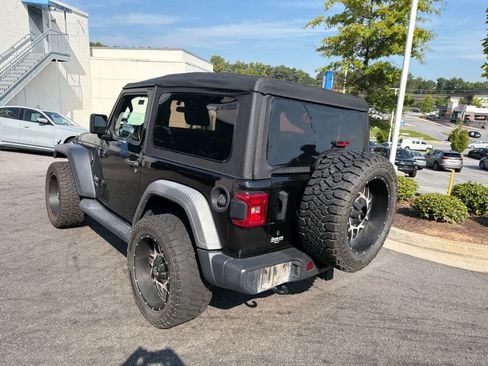Used 2018 Jeep Wrangler Sport AWD/4WD image 9